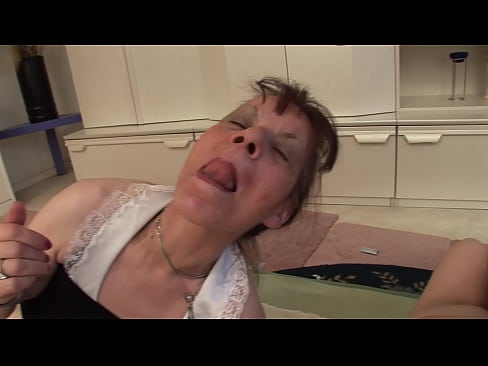 ❤️ Due nonne e un nonno fanno una cosa a tre ❤ Porno fatto in casa al it.pornjimbo.ru